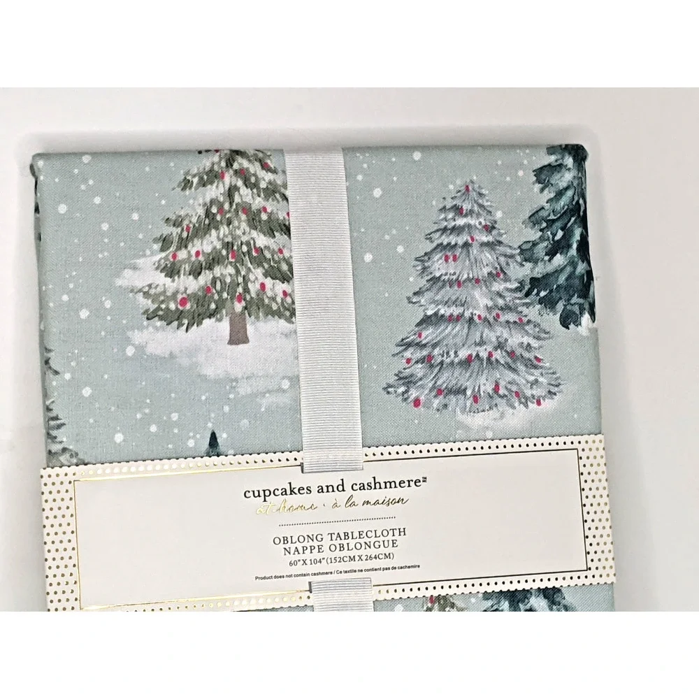 Cupcakes and Cashmere Holiday Tablecloth 60 x 104